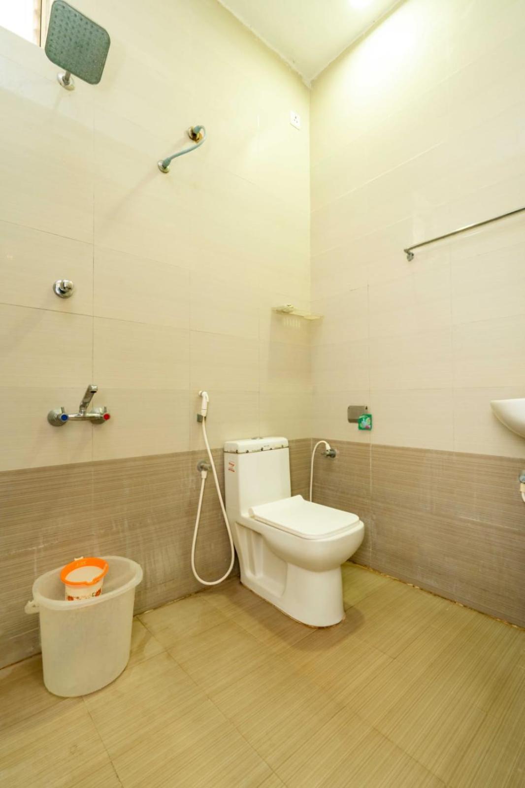 Hotel Ramleela Rāmeswaram Esterno foto